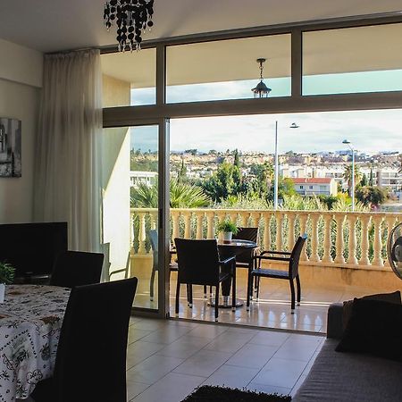 King'S Gardens Apartment Пафос Екстериор снимка